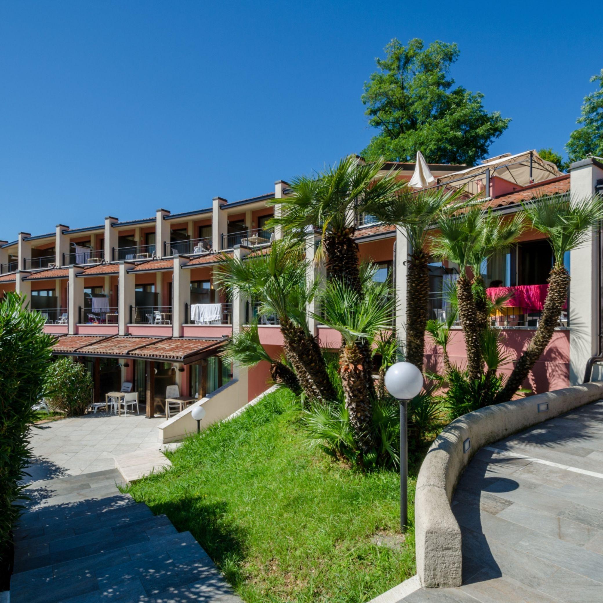 Hotel Belvedere Manerba del Garda Kültér fotó